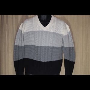 Oleg Cassini Youth Sweater (large)